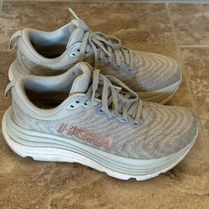 Hoka Woman’s size 6B running shoes
